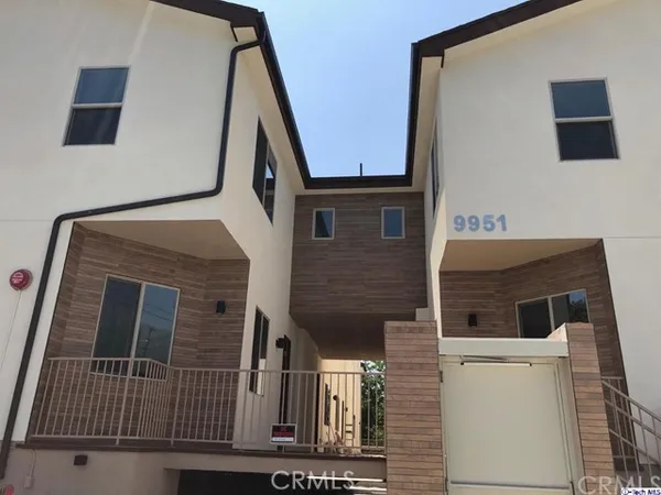 $3,500 | 9951 Marcus Avenue, Unit 103, Tujunga, CA 91042