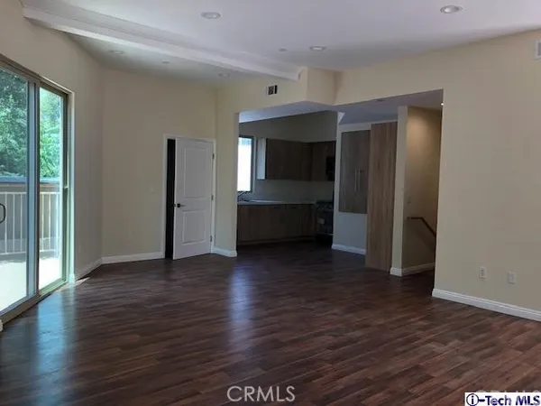 $3,500 | 9951 Marcus Avenue, Unit 103, Tujunga, CA 91042