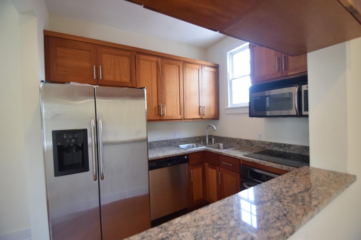 234 Rutledge Avenue, Unit E Charleston, SC 29403 - Photo 8 of 12 8