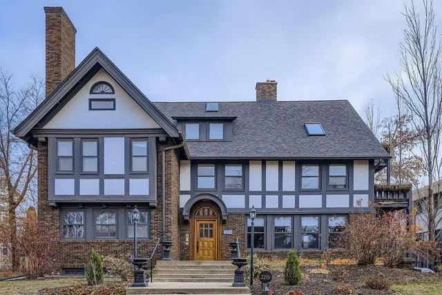 $1,700 | 2219 Pillsbury Avenue, Unit 5, Minneapolis, MN 55404