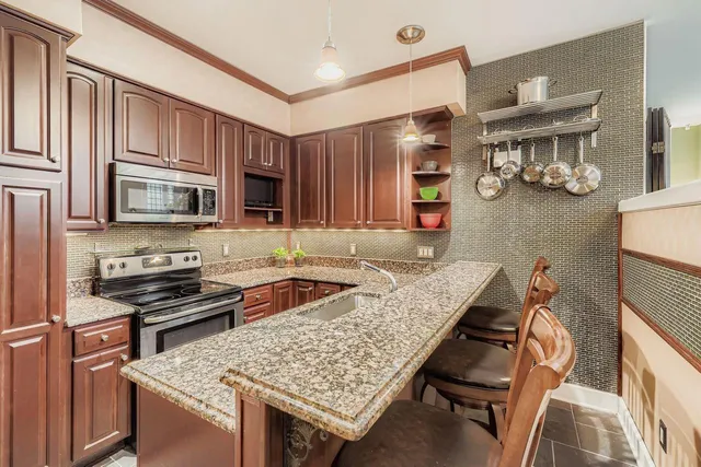 $1,700 | 2219 Pillsbury Avenue, Unit 5, Minneapolis, MN 55404