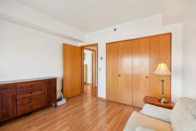 $240,000 | 10720 South Washington Street, Unit 406, Oak Lawn, IL 60453