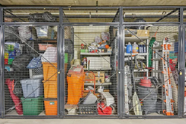 $240,000 | 10720 South Washington Street, Unit 406, Oak Lawn, IL 60453