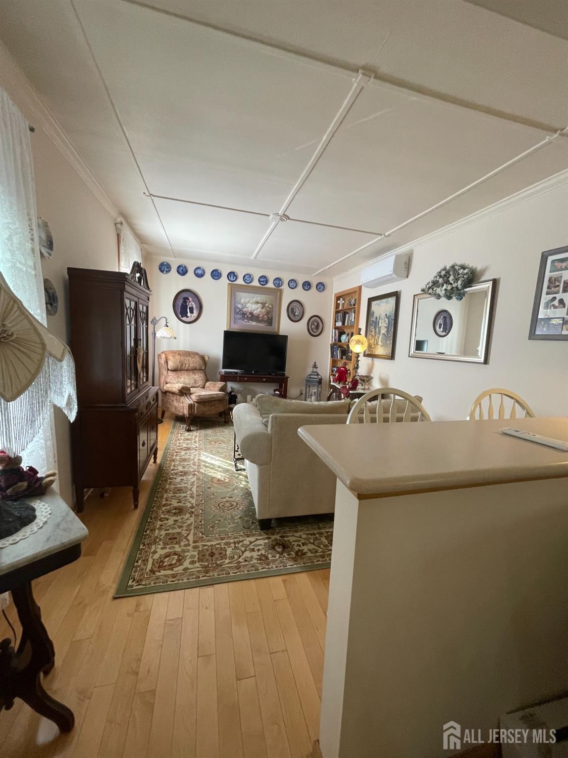 304 John Street Middlesex, NJ 08846 - Photo 3 of 11