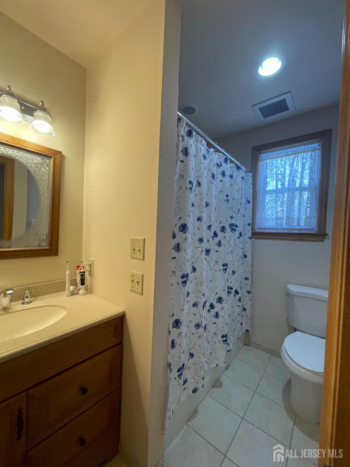 304 John Street Middlesex, NJ 08846 - Photo 8 of 11