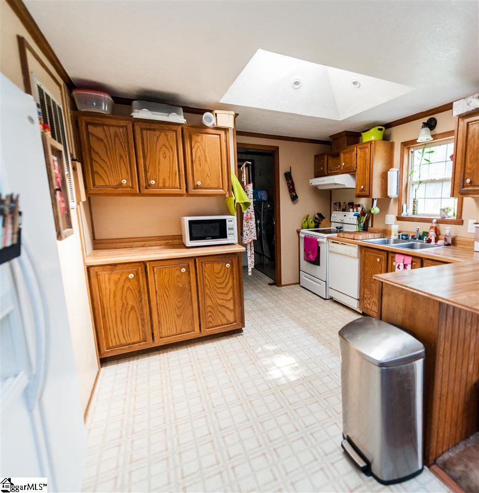 401 Williams Bottom Road Inman, SC 29349 - Photo 8 of 30