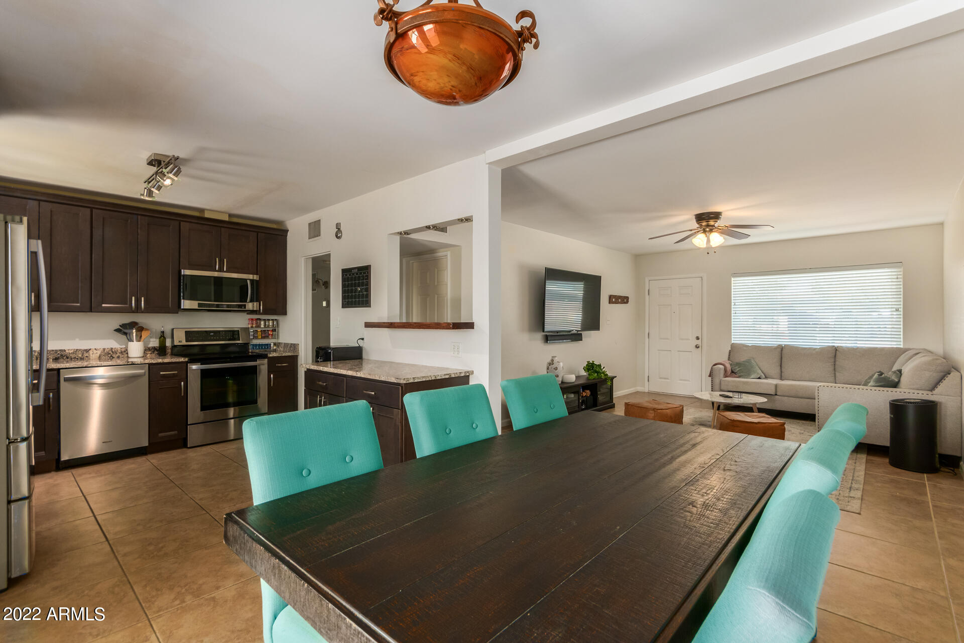 811 West Picadilly Road Phoenix, AZ 85013 - Photo 5 of 14 06-Piccadilly