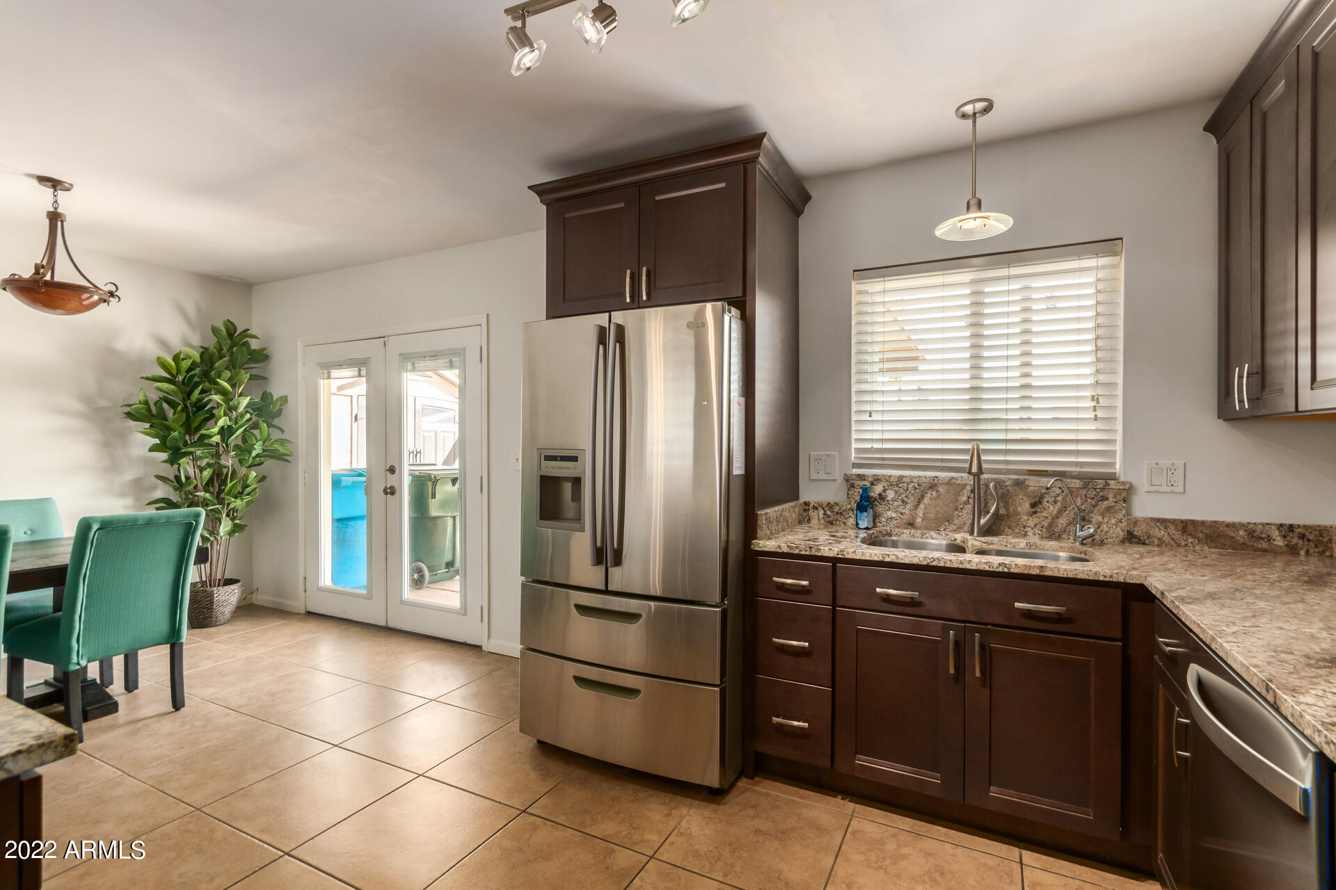 811 West Picadilly Road Phoenix, AZ 85013 - Photo 7 of 14 10-Piccadilly