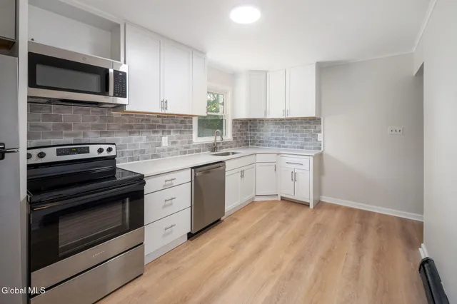 $269,999 | 35 Virginia Boulevard, Glenville, NY 12302