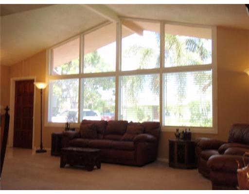 885 Northwest 6th Avenue Boca Raton, FL 33432 - Photo 4 of 10 Additional Photo