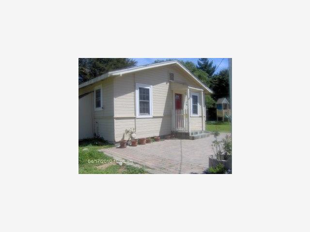 40 Paradise Road Salinas, CA 93907 - Photo 8 of 9 Gallery Image 8
