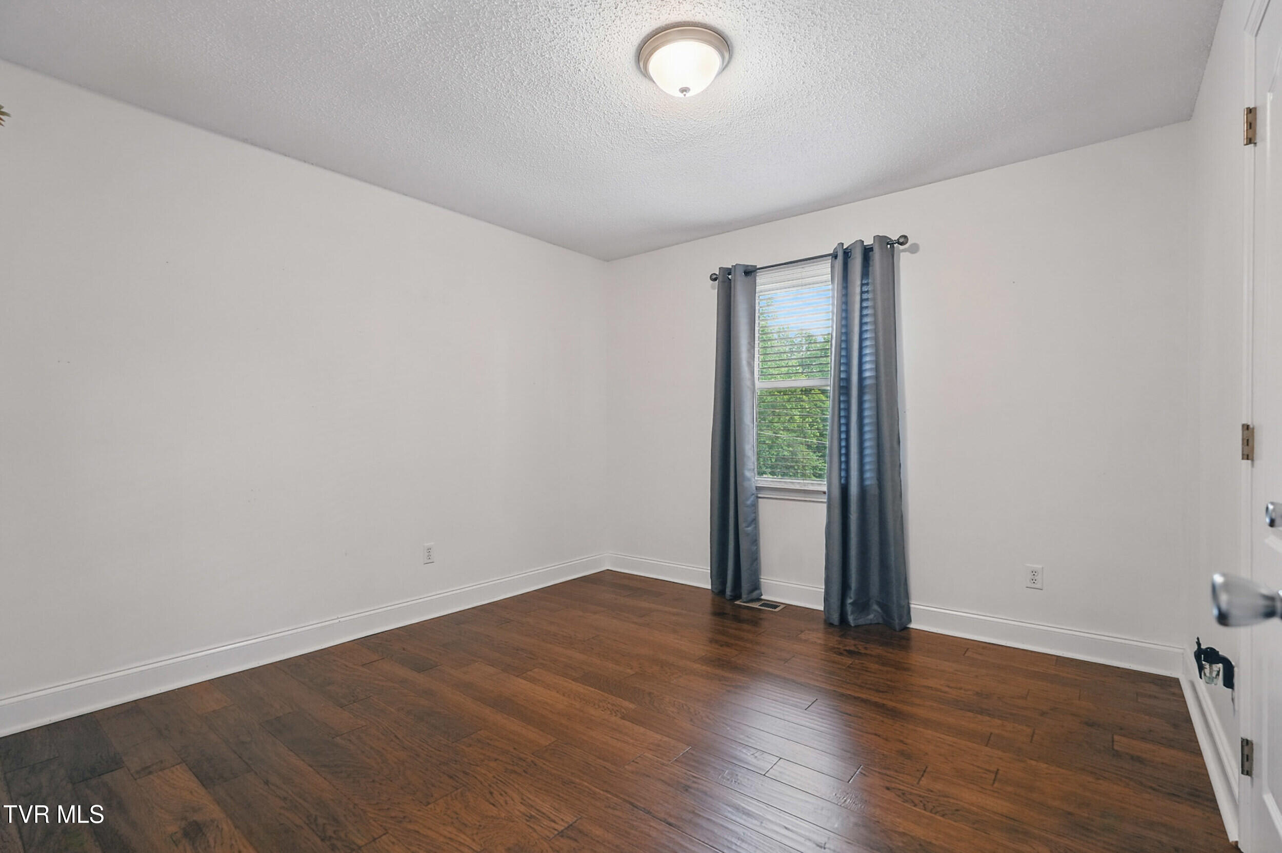 114 Hall Road Jonesborough, TN 37659 - Photo 15 of 26 15_8-dsc08906