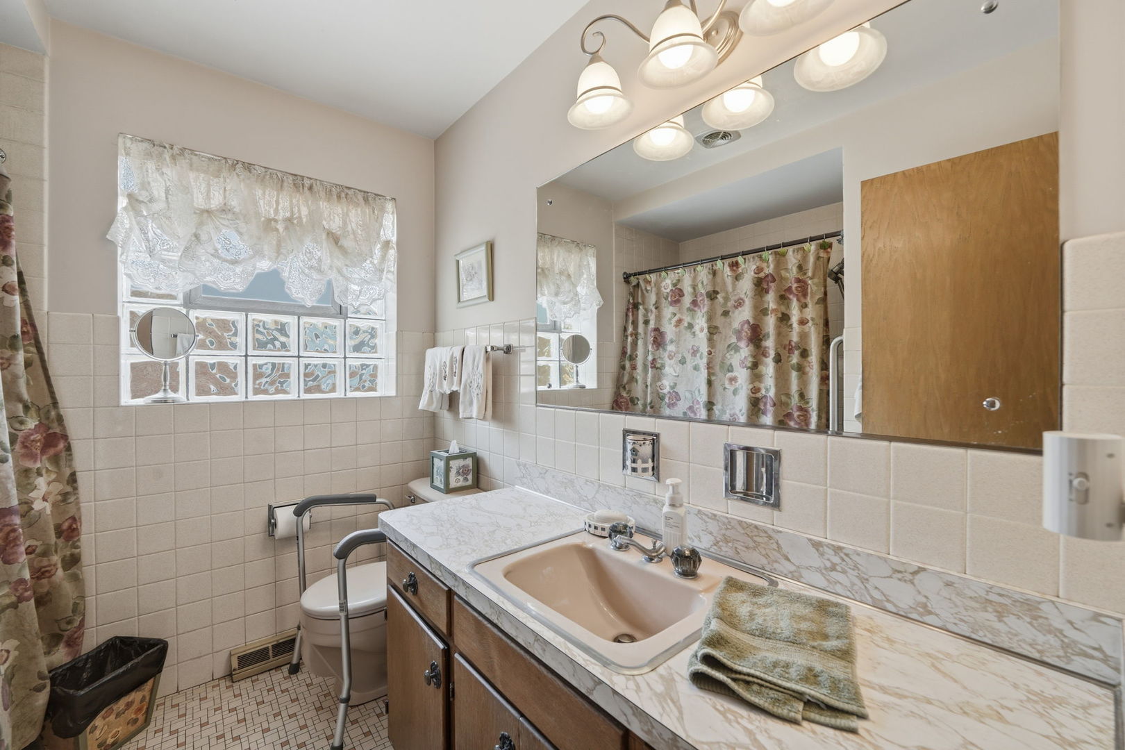4916 Ridgewood Avenue Norridge, IL 60706 - Photo 16 of 32 Gallery Image 16