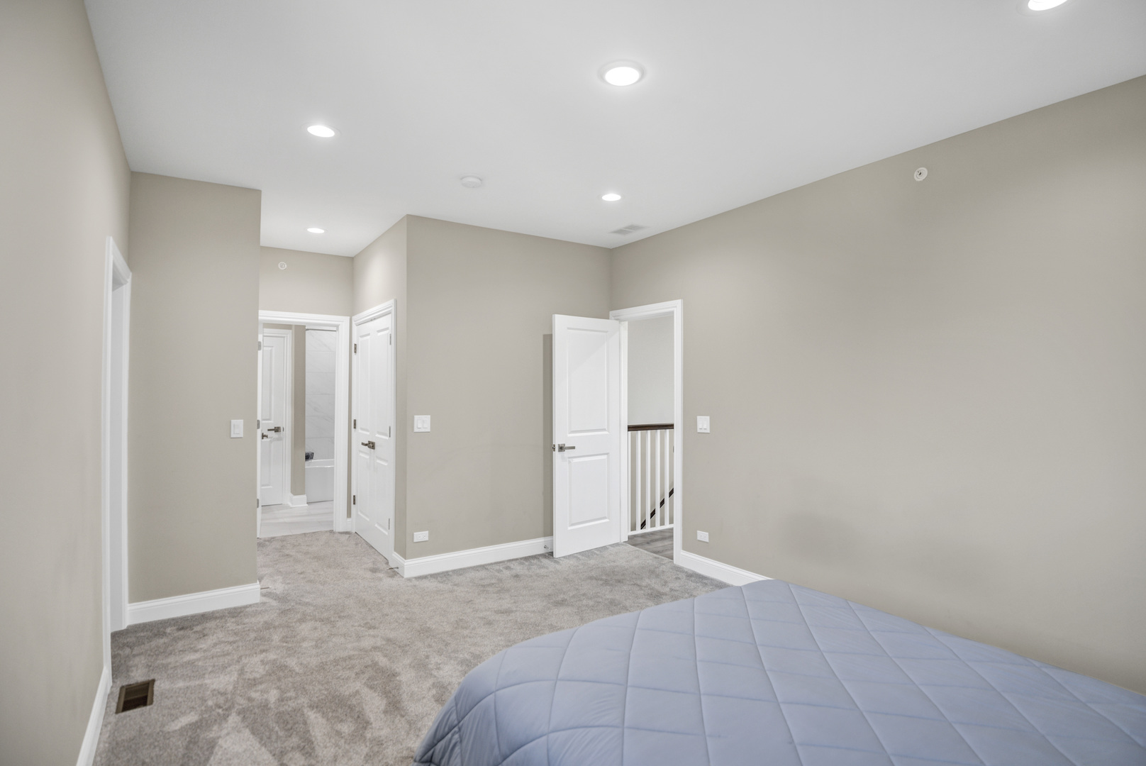70 Prairie Court Wheeling, IL 60090 - Photo 20 of 44 a view of an empty room