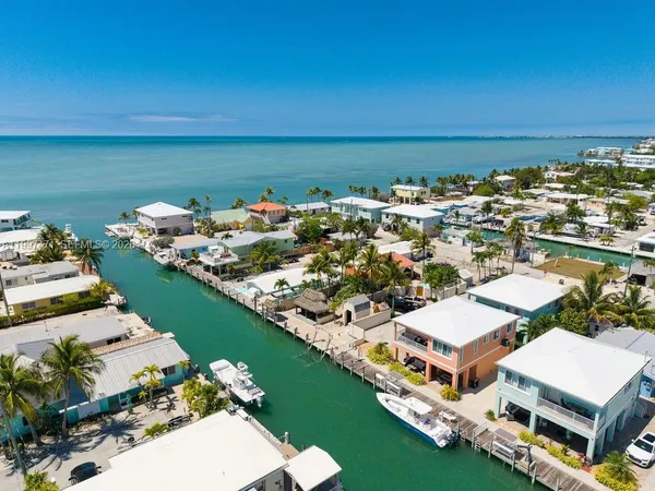 $1,299,900 | 11284 3rd Avenue Ocean, Marathon, FL 33050