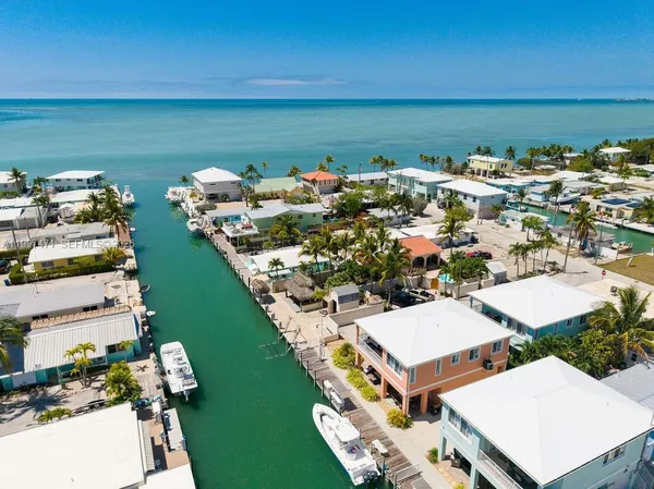 $1,299,900 | 11284 3rd Avenue Ocean, Marathon, FL 33050