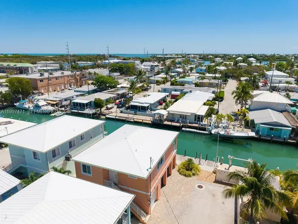 $1,299,900 | 11284 3rd Avenue Ocean, Marathon, FL 33050