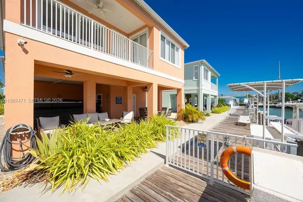 $1,299,900 | 11284 3rd Avenue Ocean, Marathon, FL 33050