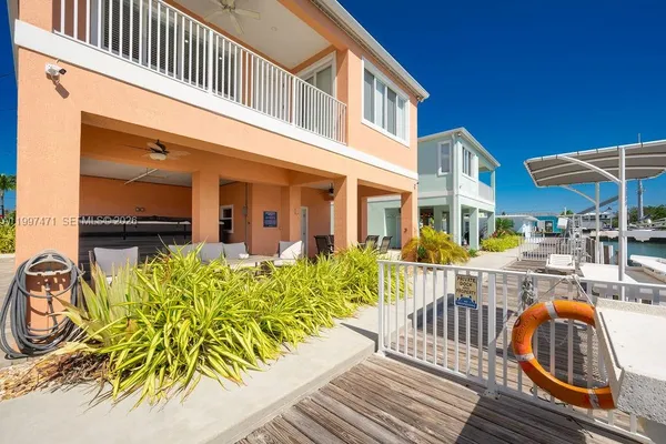 $1,299,900 | 11284 3rd Avenue Ocean, Marathon, FL 33050