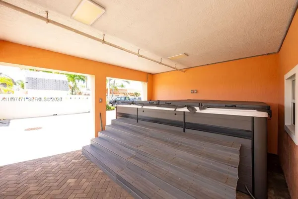 $1,299,900 | 11284 3rd Avenue Ocean, Marathon, FL 33050