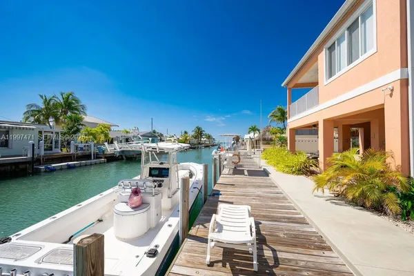 $1,299,900 | 11284 3rd Avenue Ocean, Marathon, FL 33050
