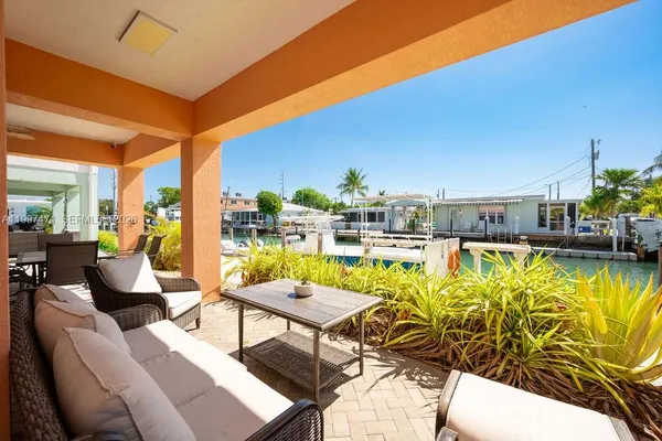 $1,299,900 | 11284 3rd Avenue Ocean, Marathon, FL 33050