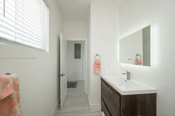 $1,299,900 | 11284 3rd Avenue Ocean, Marathon, FL 33050