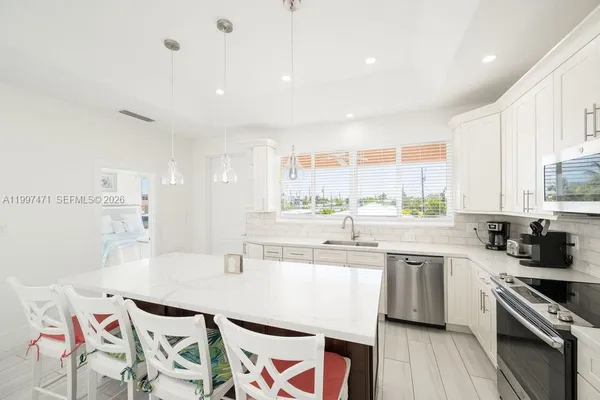 $1,299,900 | 11284 3rd Avenue Ocean, Marathon, FL 33050