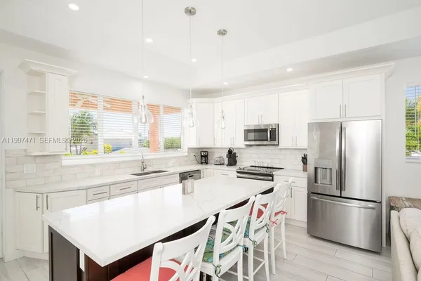 $1,299,900 | 11284 3rd Avenue Ocean, Marathon, FL 33050