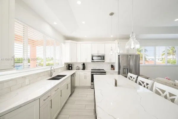 $1,299,900 | 11284 3rd Avenue Ocean, Marathon, FL 33050