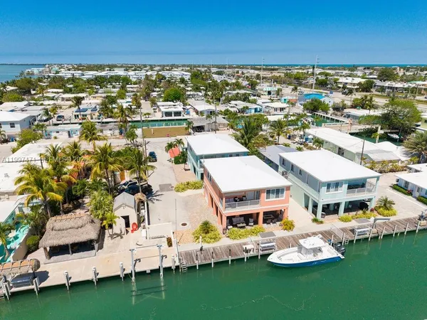 $1,299,900 | 11284 3rd Avenue Ocean, Marathon, FL 33050