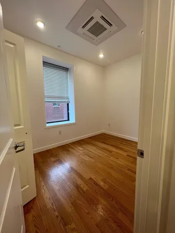 $2,250 | 64 Market Street, Unit 301, Lynn, MA 01901