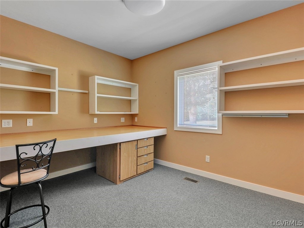 11311 Bundle Road Chesterfield, VA 23838 - Photo 19 of 38 a room with windows