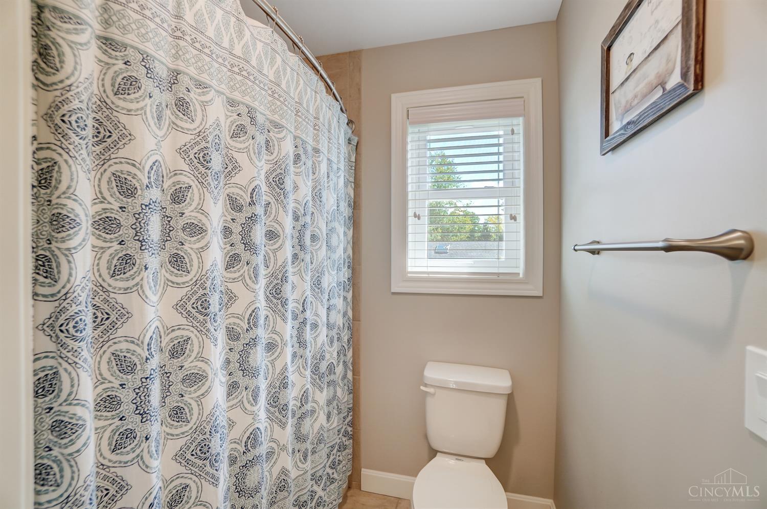 8186 Forest Road Cincinnati, OH 45255 - Photo 30 of 51