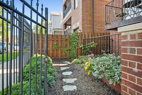 $599,000 | 1712 North Albany Avenue, Unit 1, Chicago, IL 60647