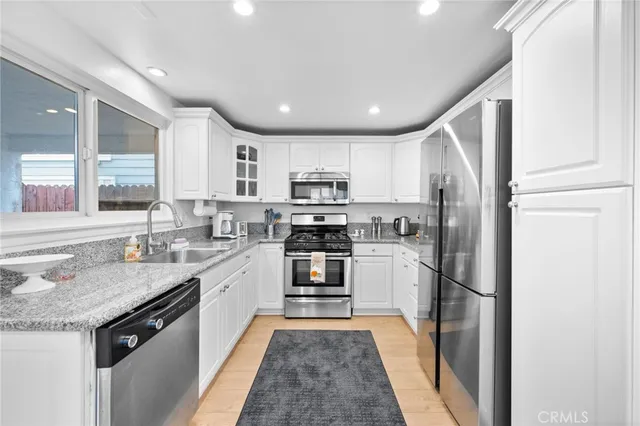 $10,500 | 602 Marguerite Avenue, Corona del Mar, CA 92625