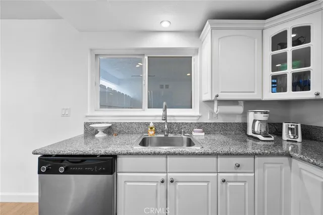 $10,500 | 602 Marguerite Avenue, Corona del Mar, CA 92625