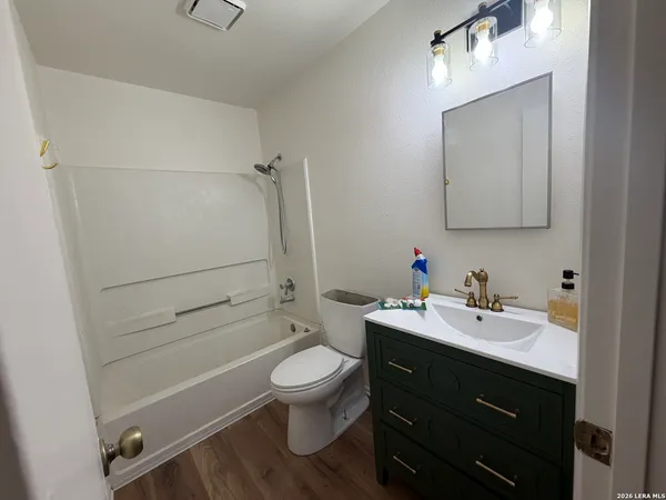 $1,700 | 7643 Chatsworth, San Antonio, TX 78250