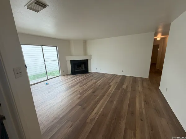 $1,700 | 7643 Chatsworth, San Antonio, TX 78250