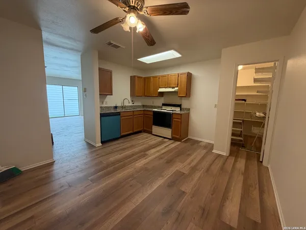 $1,700 | 7643 Chatsworth, San Antonio, TX 78250