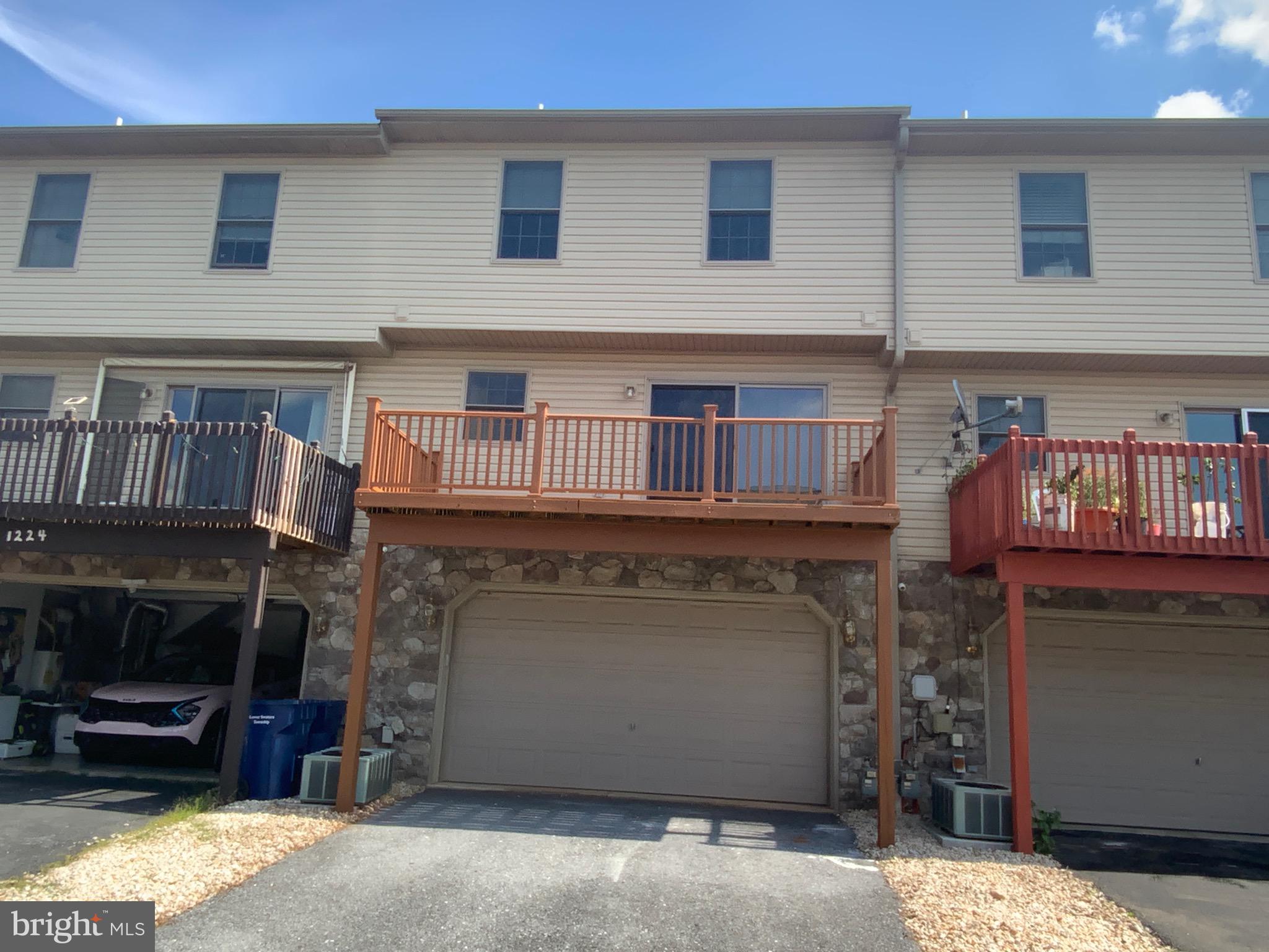 1228 Overlook Road Middletown, PA 17057 - Photo 23 of 23 Garage
