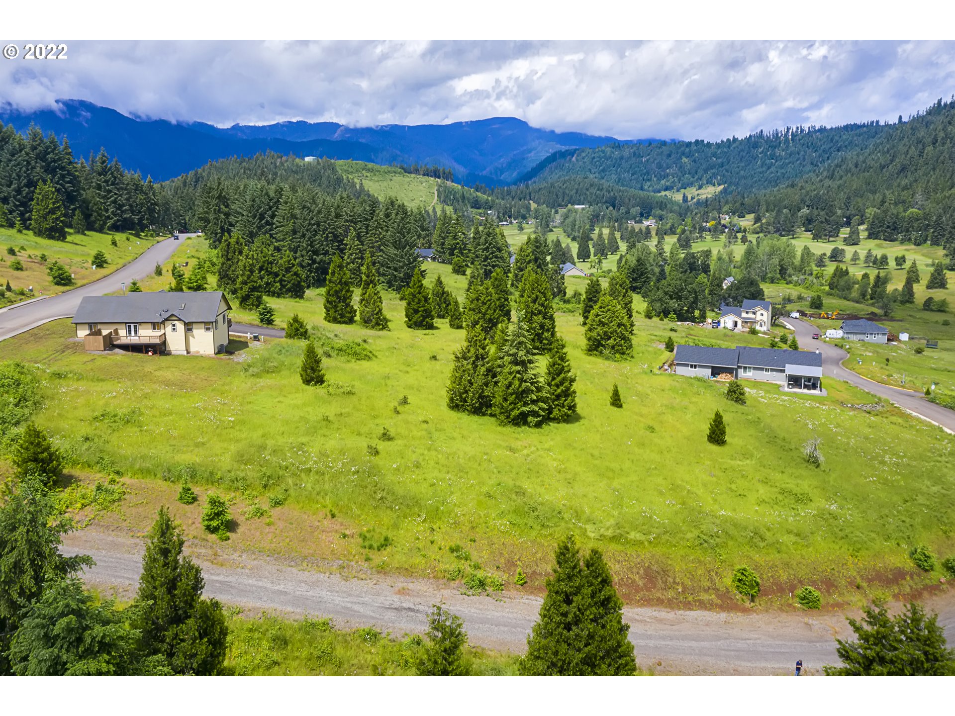 0 Bugle Loop Oakridge, OR 97463 - Photo 14 of 14 a view of an outdoor space and a lake view