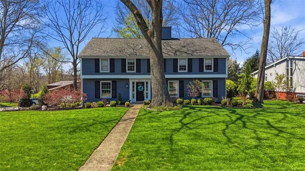 $925,000 | 1055 Wade Lane, Oakmont, PA 15139