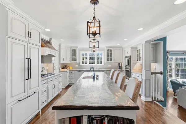 $925,000 | 1055 Wade Lane, Oakmont, PA 15139