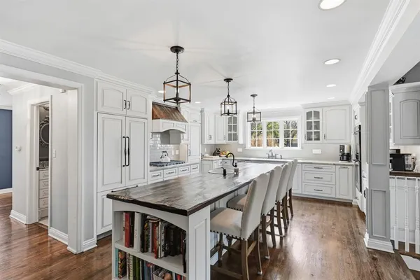 $925,000 | 1055 Wade Lane, Oakmont, PA 15139