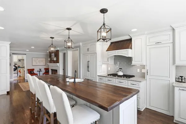 $925,000 | 1055 Wade Lane, Oakmont, PA 15139
