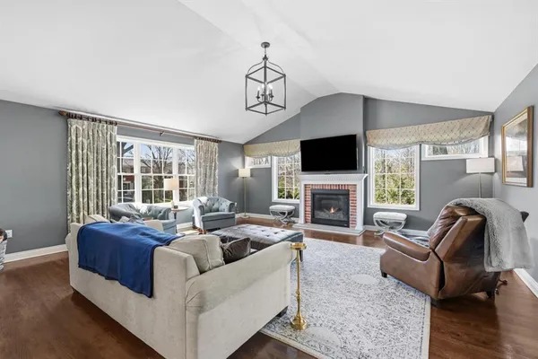 $925,000 | 1055 Wade Lane, Oakmont, PA 15139