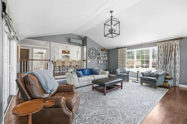 $925,000 | 1055 Wade Lane, Oakmont, PA 15139
