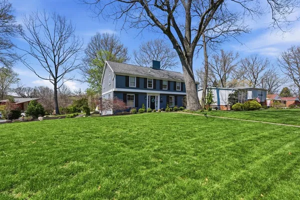 $925,000 | 1055 Wade Lane, Oakmont, PA 15139