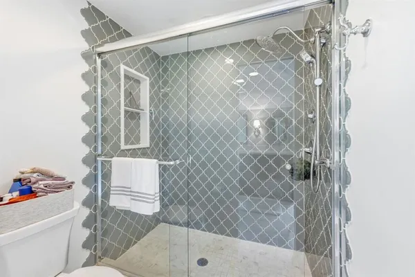 $925,000 | 1055 Wade Lane, Oakmont, PA 15139